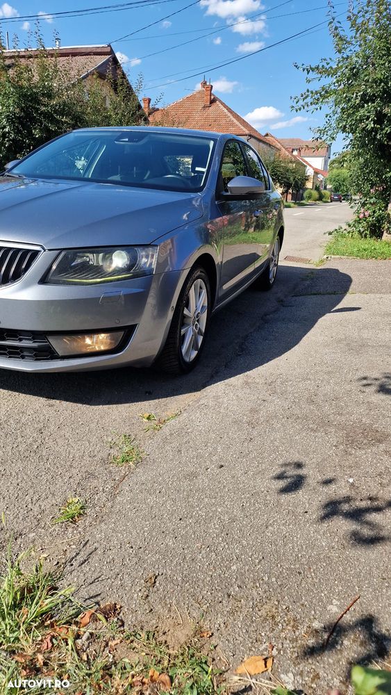 Skoda Octavia 1.6 TDI ELEGANCE DSG - 3