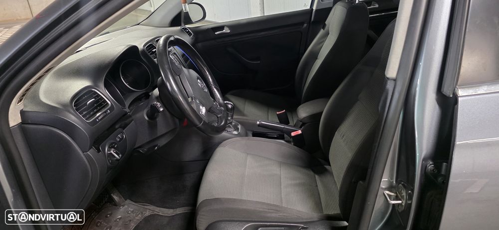 VW Golf Variant 1.6 TDi Trendline DSG - 10