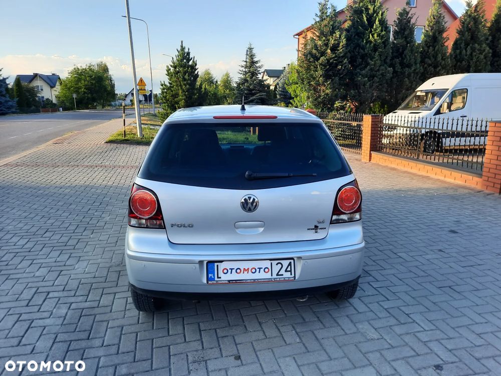 Volkswagen Polo 1.4 16V Comfortline - 12