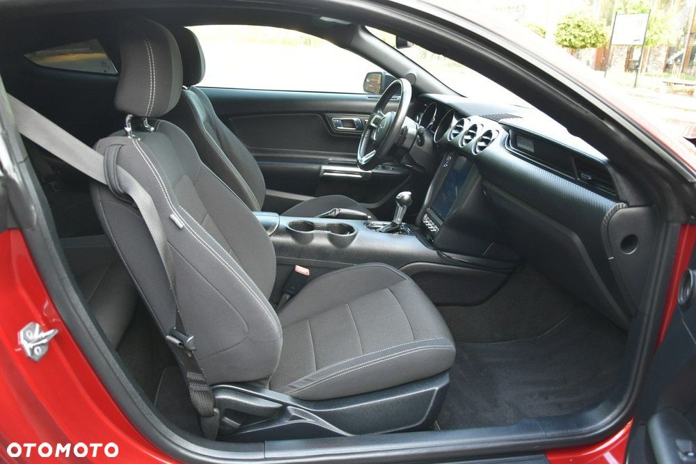 Ford Mustang - 11