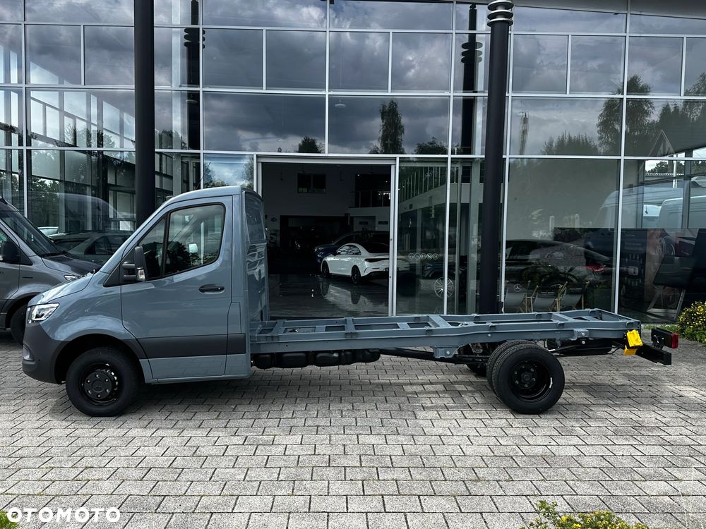 Mercedes-Benz Sprinter - 9