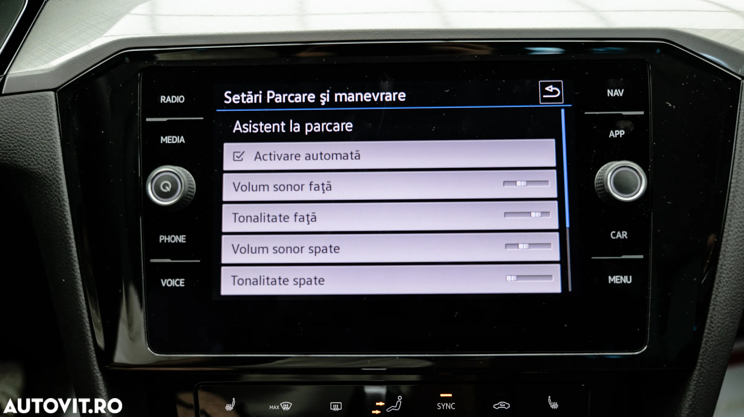 Volkswagen Passat Variant 2.0 TDI DSG (BlueMotion Technology) Comfortline - 35