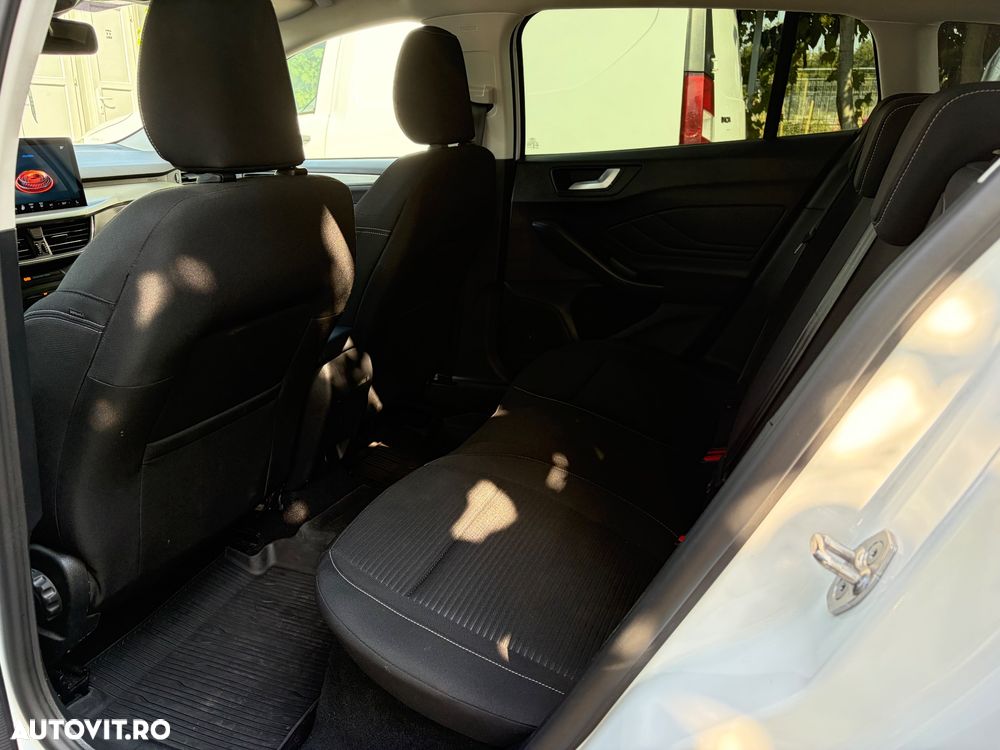 Ford Focus 1.0 EcoBoost MHEV Connected - 32