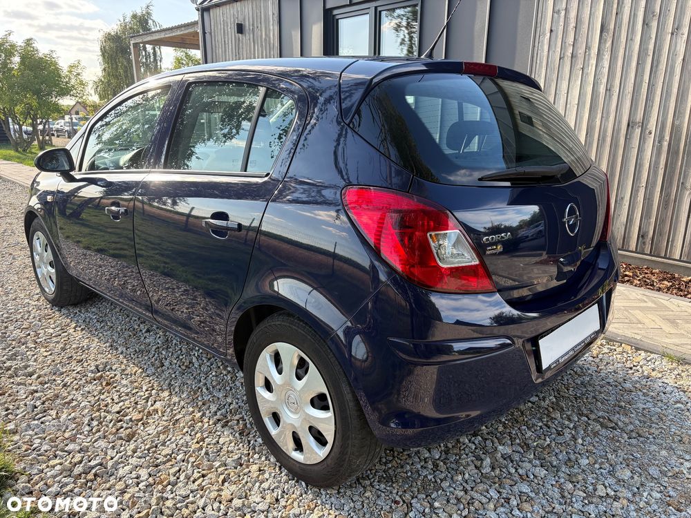 Opel Corsa 1.4 16V Color Edition - 11