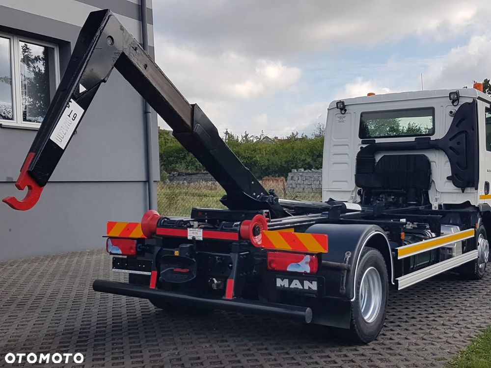 MAN TGL 12.220 HAKOWIEC 4x2 KLIMA - 38