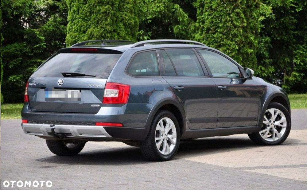 Skoda Octavia Scout 2.0 TDI 4x4 DSG - 13