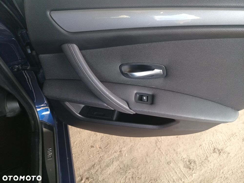 BMW Seria 5 520d - 14