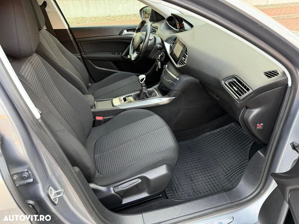 Peugeot 308 PureTech 110 Stop & Start Style - 9