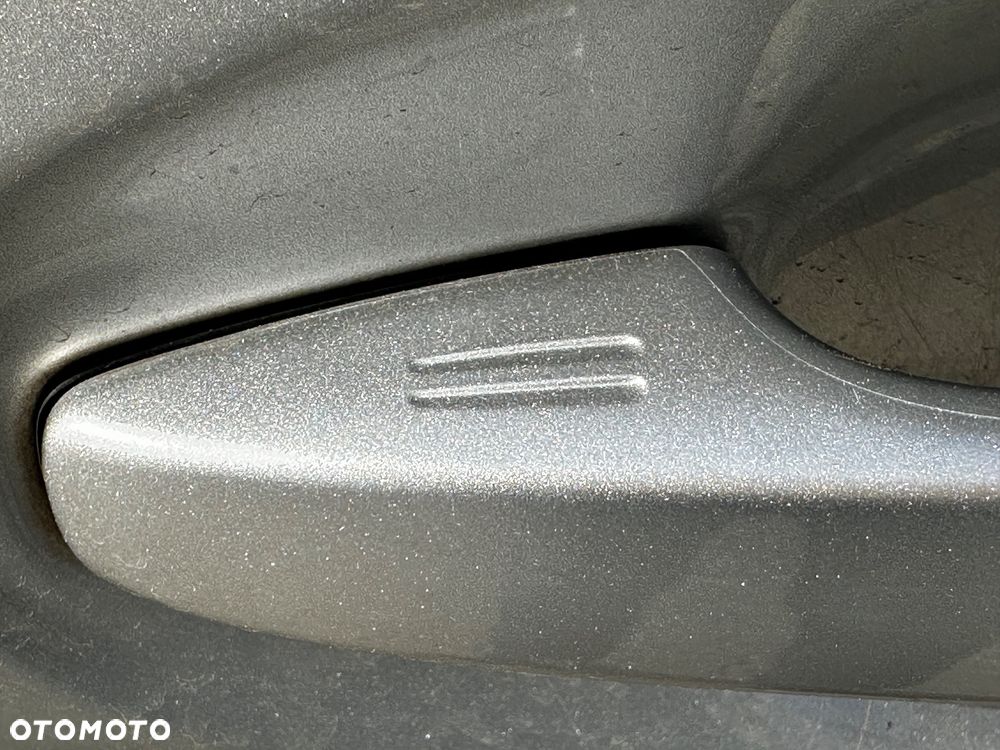 Toyota Prius+ 1.8 HSD Prestige - 12