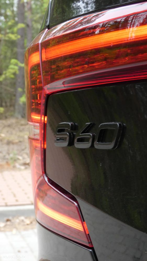 Volvo S60 T6 AWD R-Design - 15