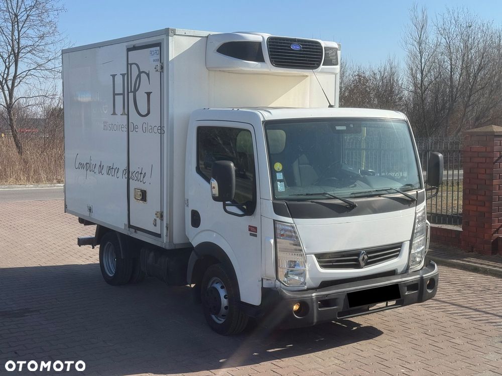 Renault Maxity - 2