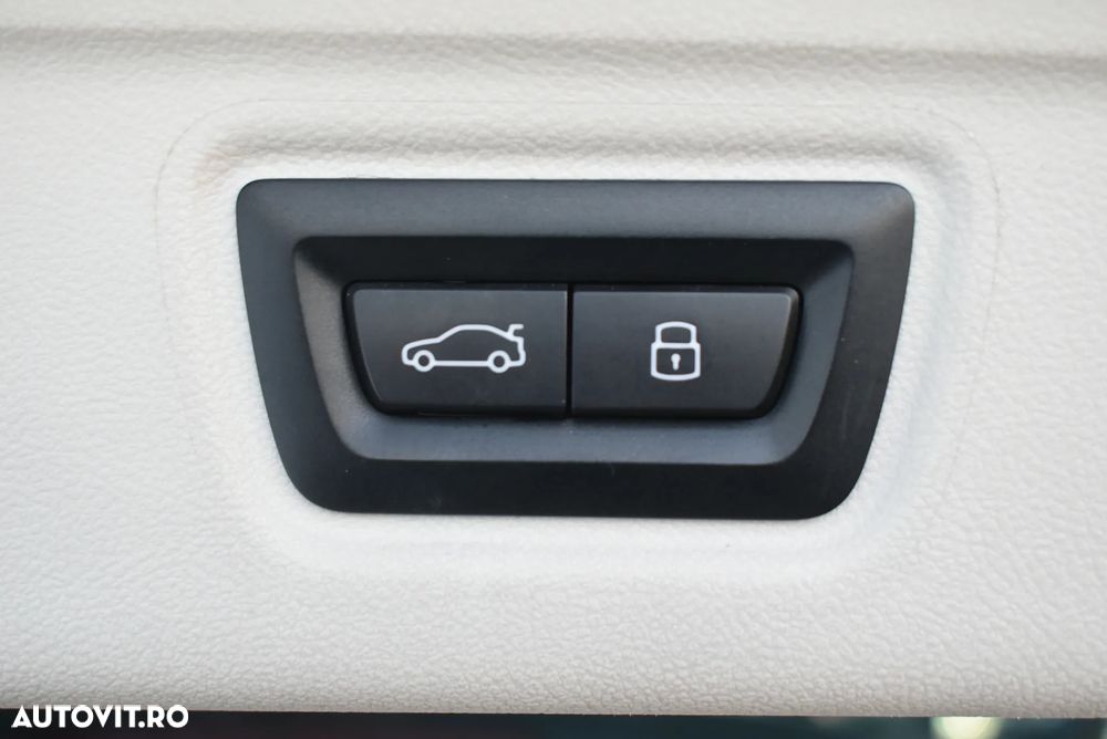 BMW Seria 3 320d xDrive AT MHEV - 27