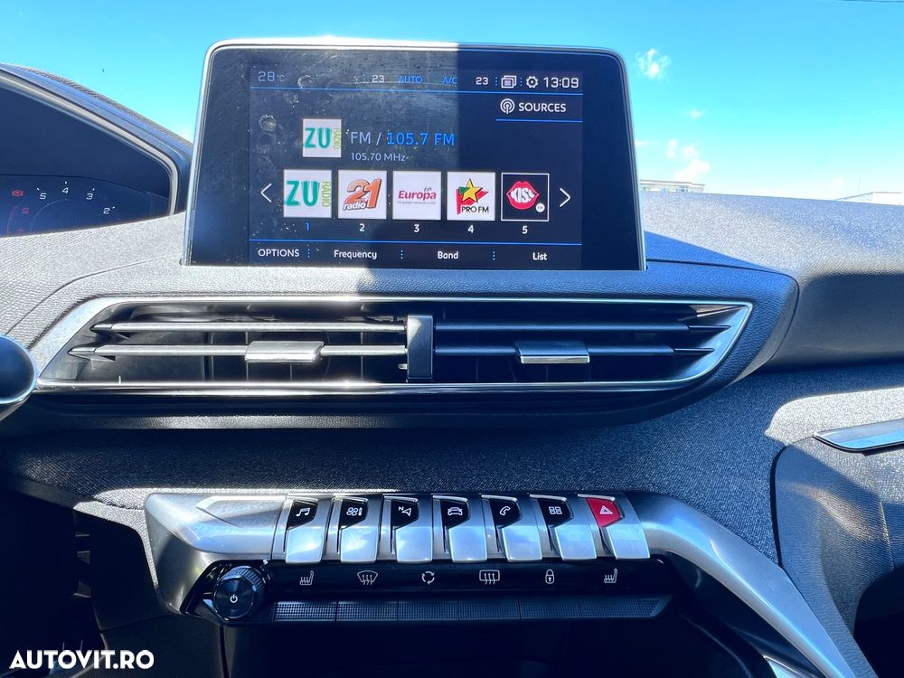 Peugeot 5008 1.2L PureTech EAT8 S&S Allure Pack - 15