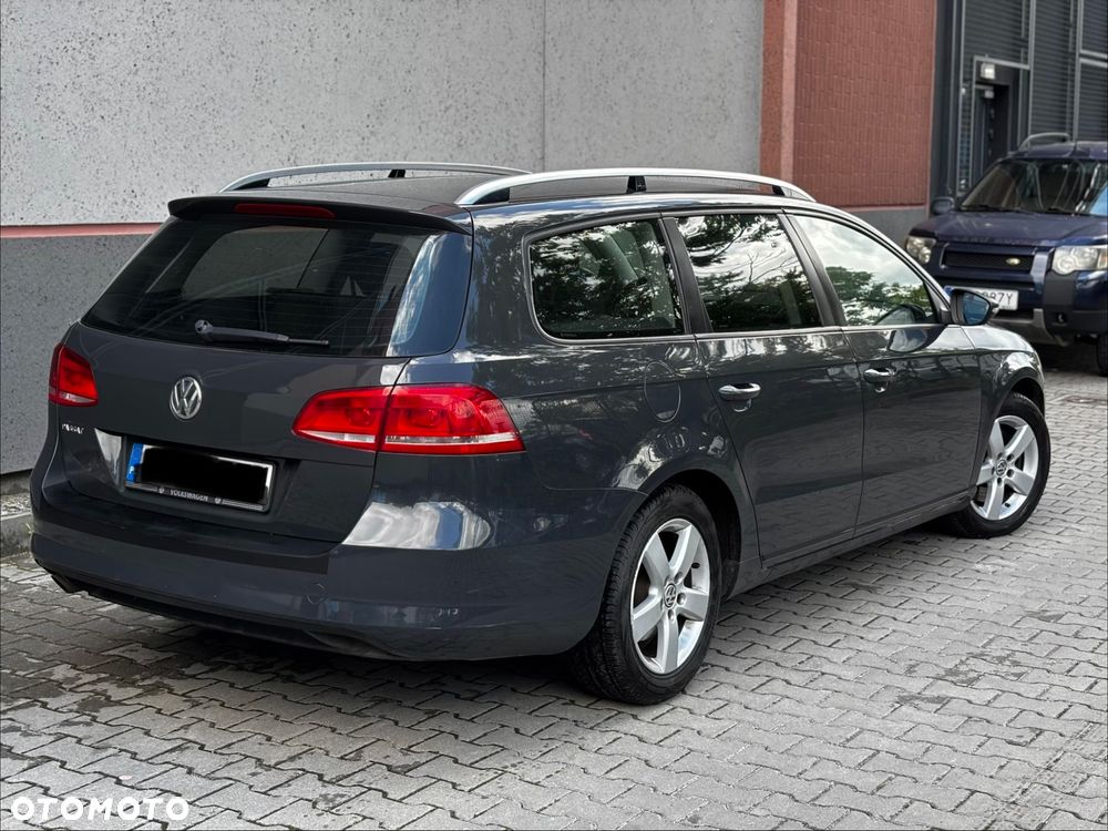 Volkswagen Passat 1.6 TDI Comfortline - 5