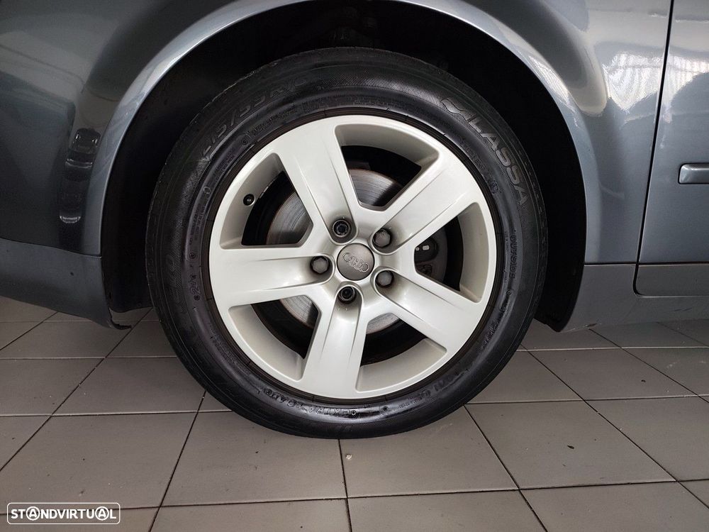 Audi A4 1.9 TDI m5 Sport - 25