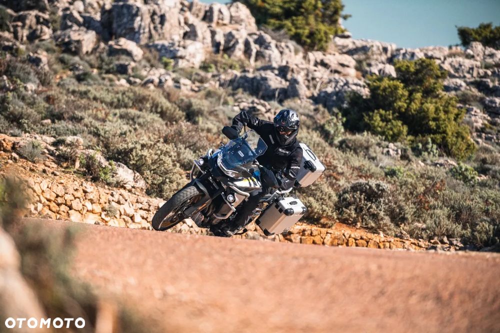 CFMoto 800MT Touring - 7