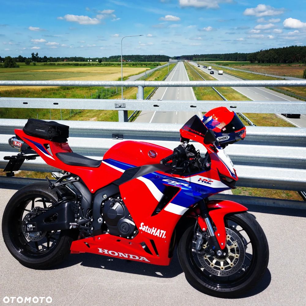 Honda CBR - 1