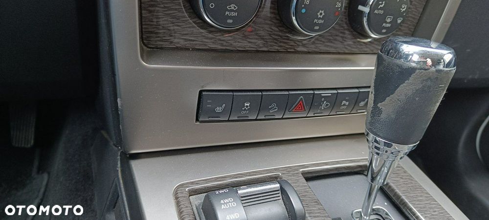 Jeep Cherokee - 19