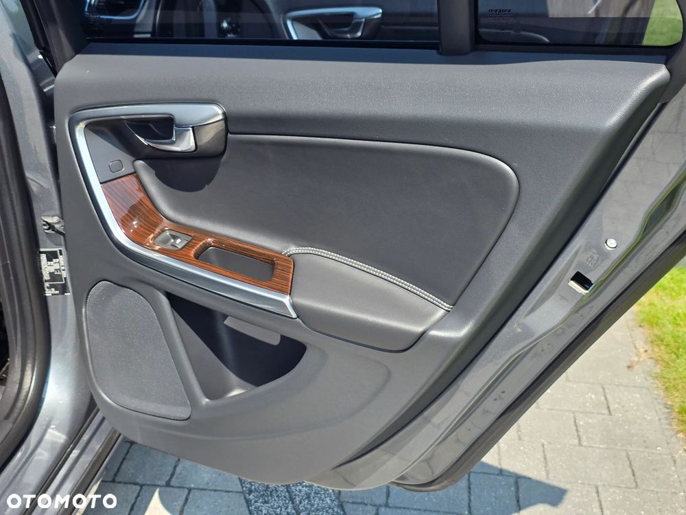 Volvo V60 T5 Geartronic Summum - 21