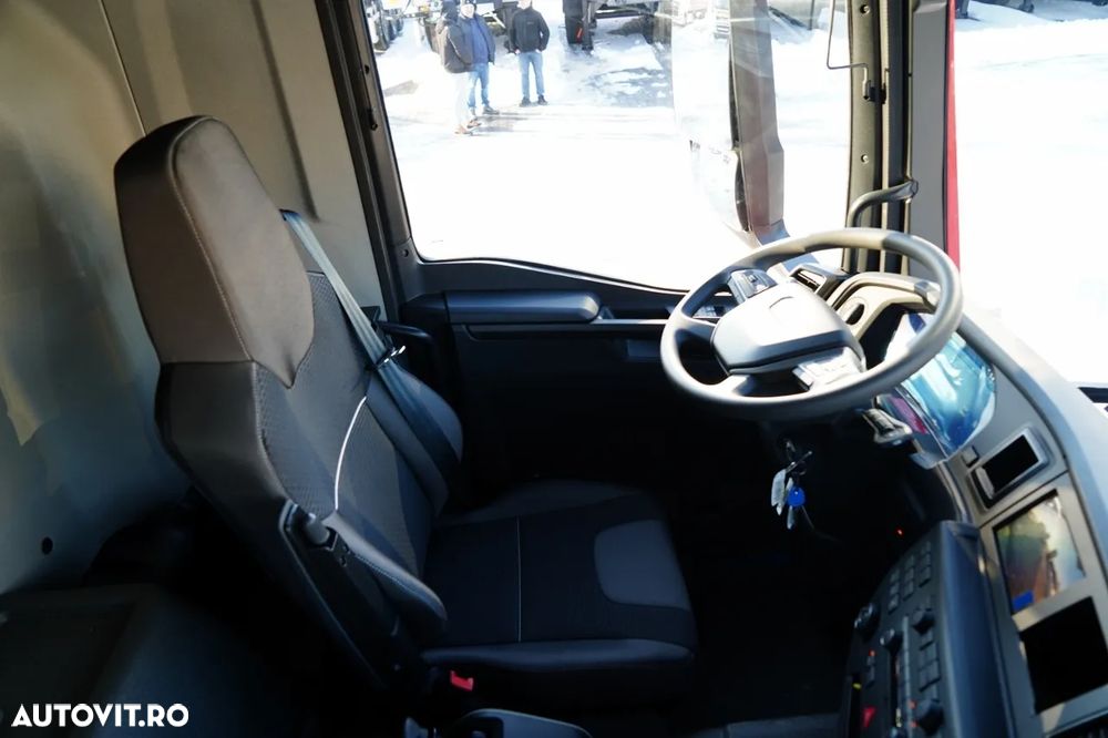 MAN TGS 41.480 / 8X8 / ​​BASCULATOR / AUTOMAT / NOU-NOUȚ / ECHIPAMENTE BOGATE / DISPONIBIL IMEDIAT / AUR METALIC / - 29