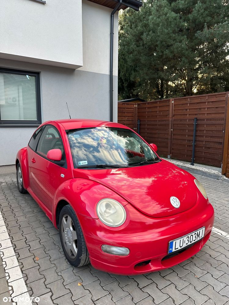 Volkswagen New Beetle - 1