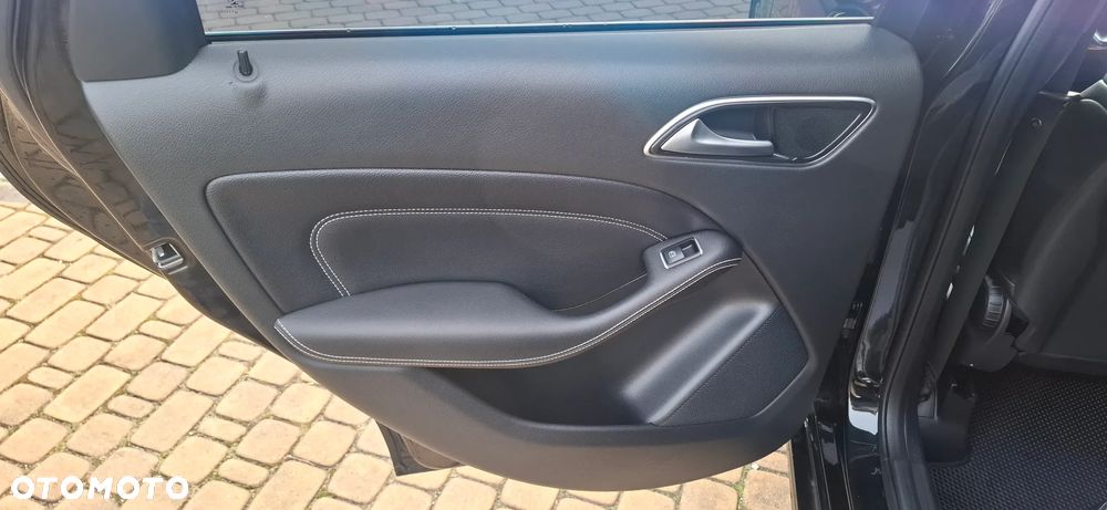 Mercedes-Benz Klasa B 200 7G-DCT Style - 25