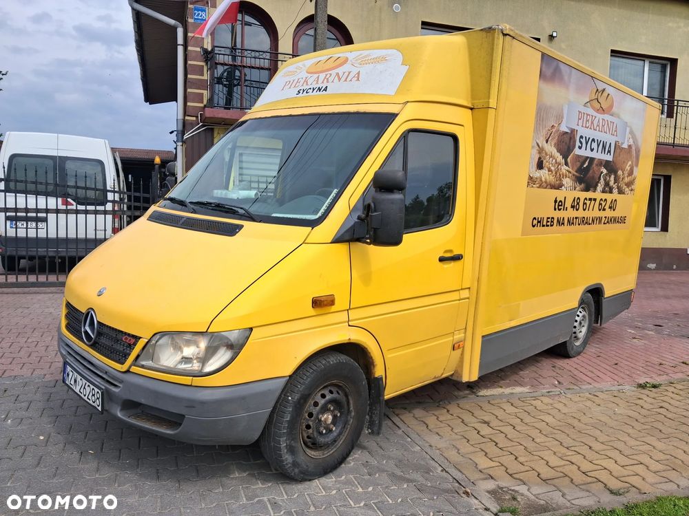 Mercedes-Benz 308 - 9