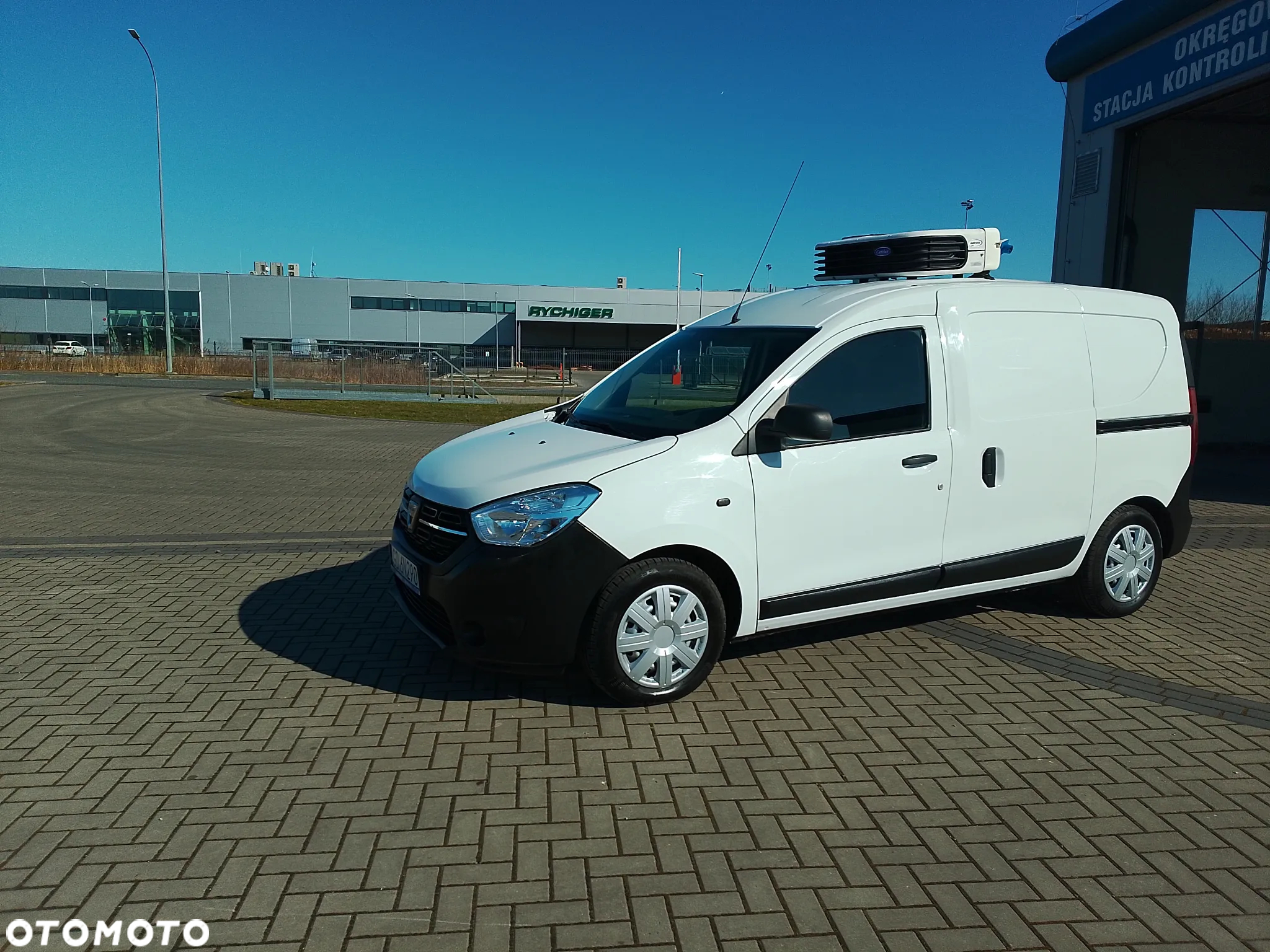 Dacia Dokker L2 Maxi Nowa Izoterma Chłodnia Mroźnia 2 x drzwi boczne Carrier 220V Lpg PL - 28