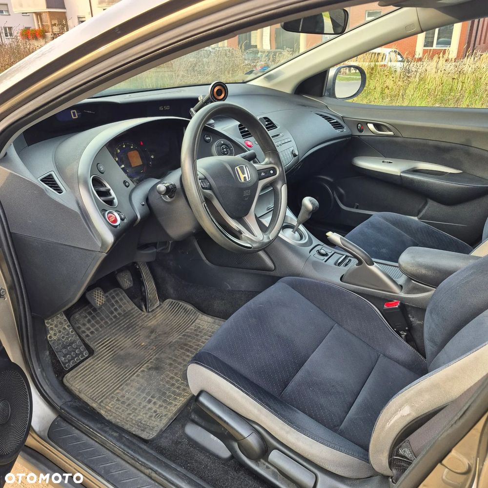 Honda Civic 1.4 Base - 10