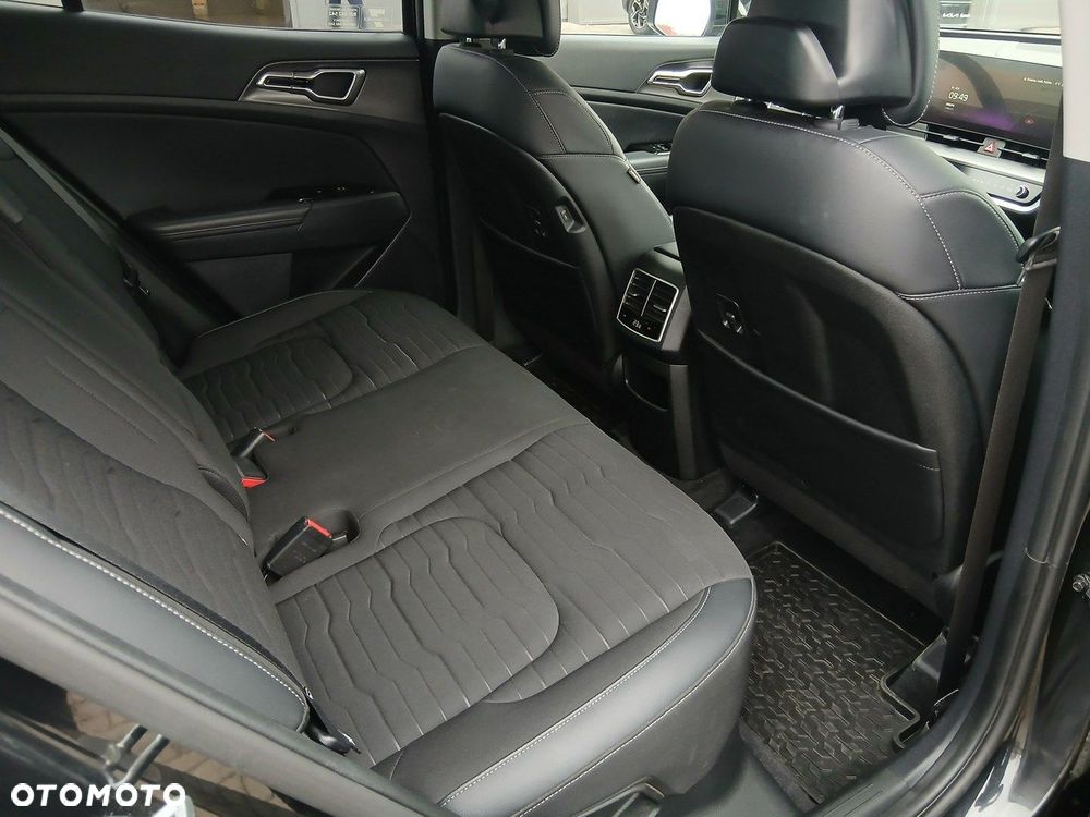 Kia Sportage 1.6 T-GDI HEV Business Line 2WD - 18