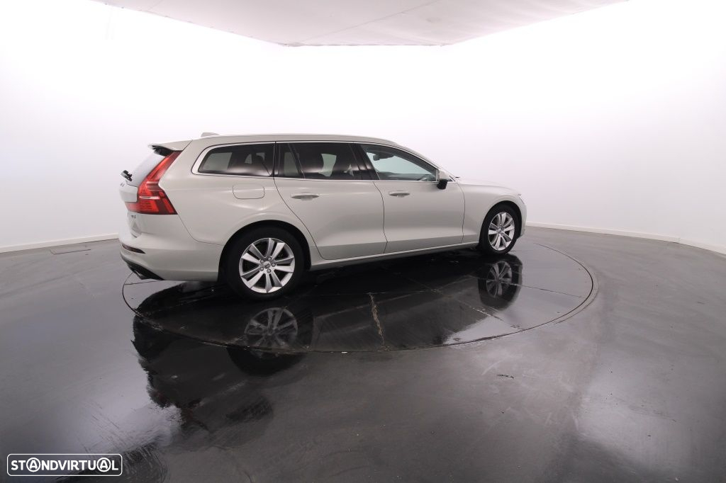 Volvo V60 2.0 D3 Momentum Plus - 8