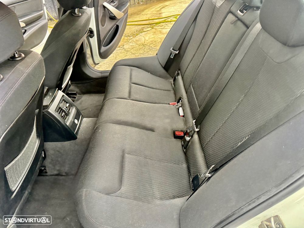 BMW 320 d Auto Pack M - 32