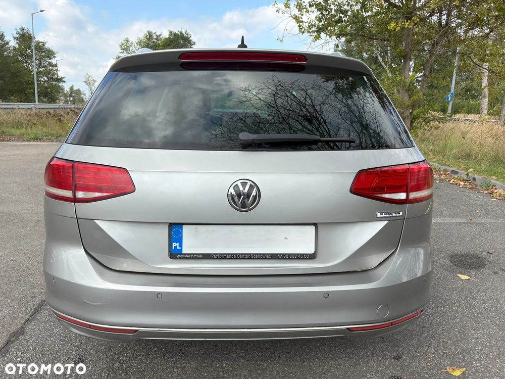 Volkswagen Passat 2.0 TDI BMT Trendline - 4