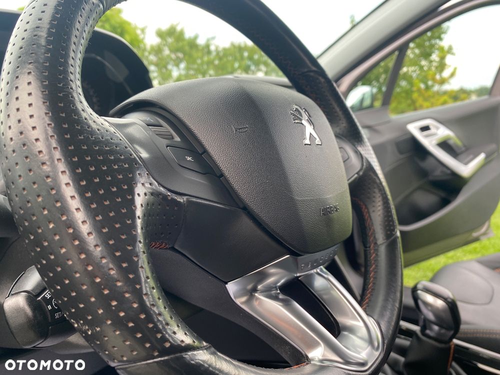Peugeot 2008 1.2 Pure Tech GPF Crossway S&S - 17