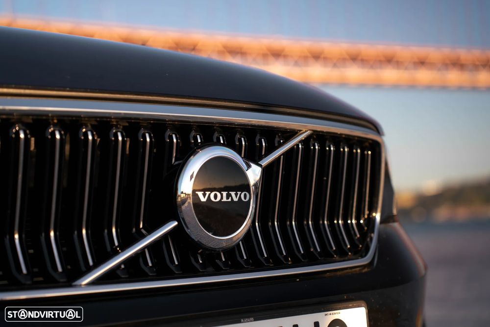 Volvo Xc40 2022 photo 2