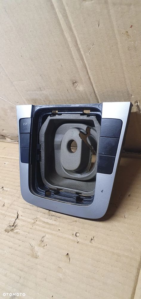 Ramka dekor tunelu wybieraka VW Passat B6 3C0864263 - 3