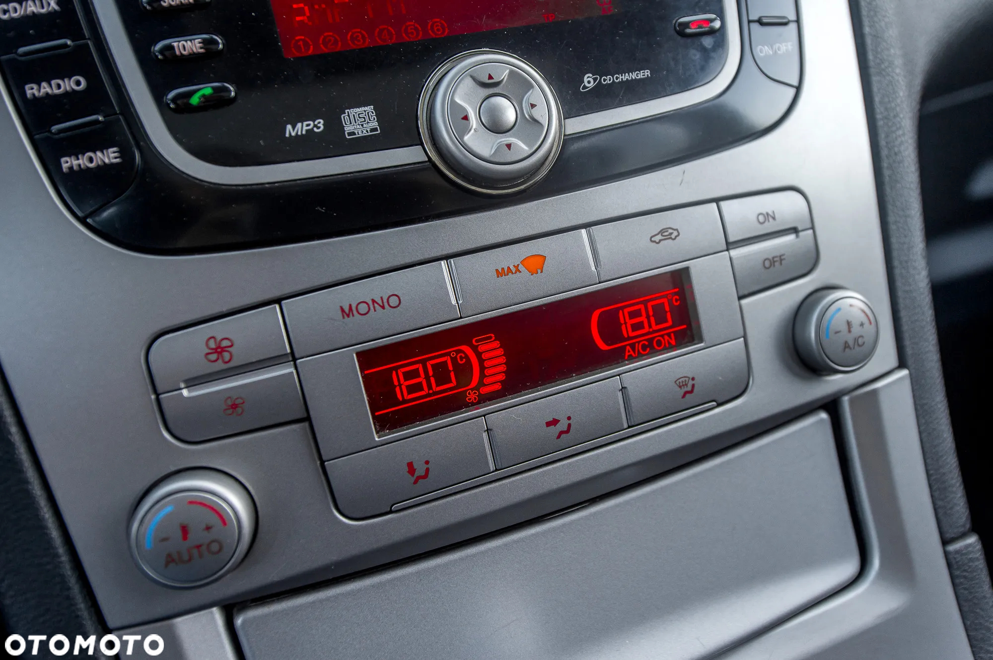Ford S-Max 2.5 Titanium - 30