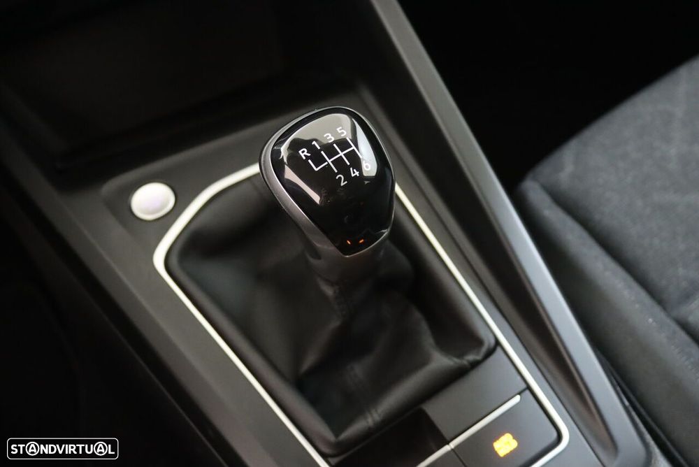 VW Golf 1.0 TSI Life - 37