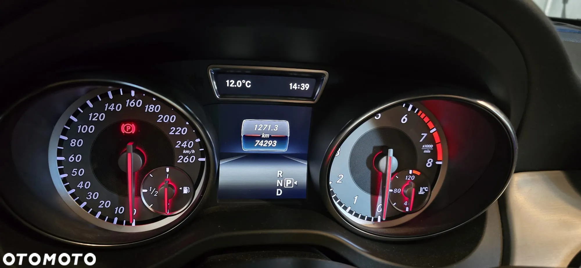 Mercedes-Benz GLA - 8