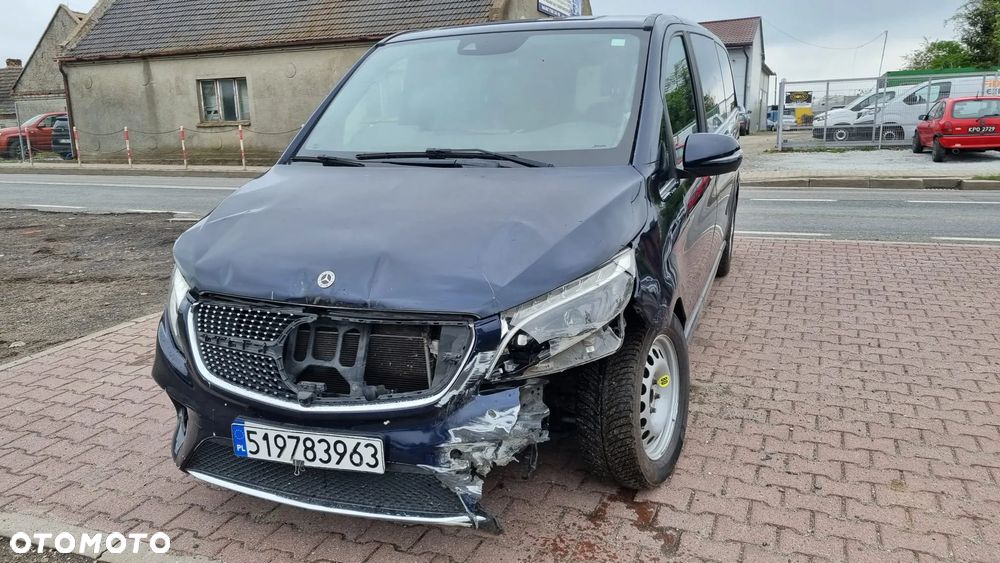 Mercedes-Benz Klasa V 300 d Extralang 9G-TRONIC Avantgarde Edition - 12