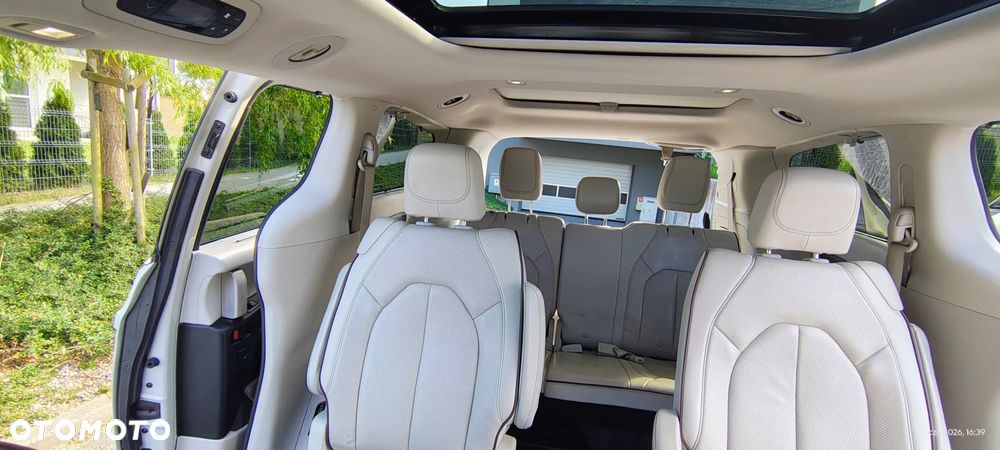 Chrysler Pacifica - 14