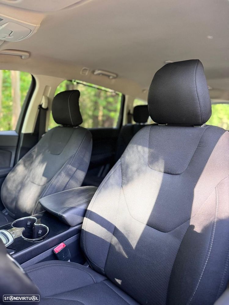 Ford S-Max 2.0 TDCi Titanium - 24