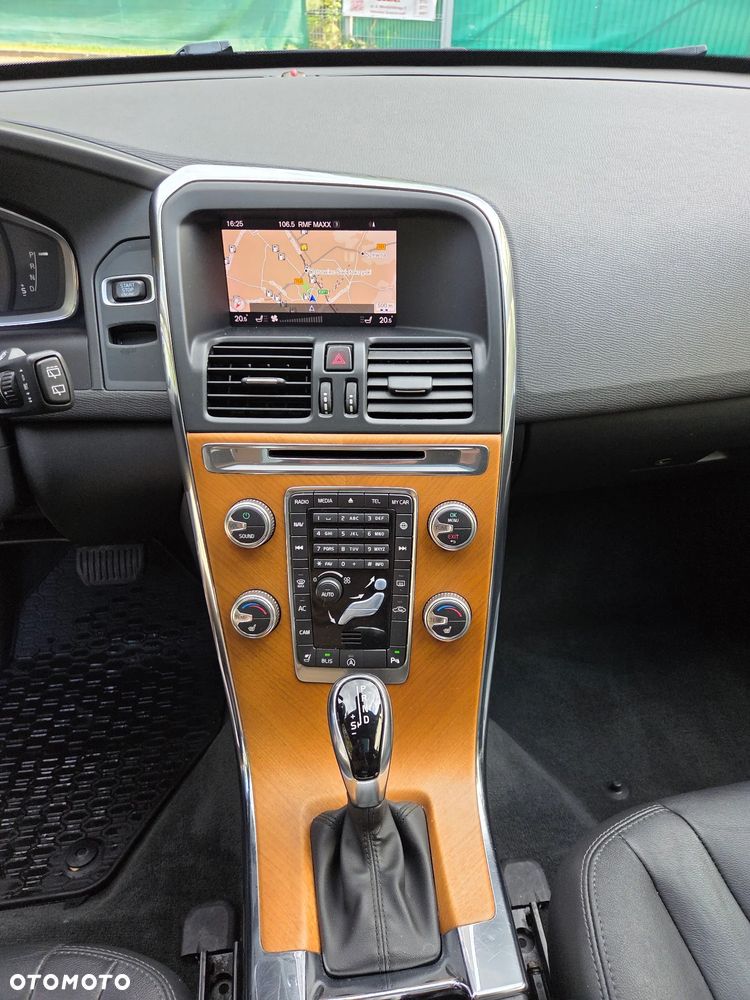 Volvo XC 60 T6 AWD Geartronic Linje Inscription - 12