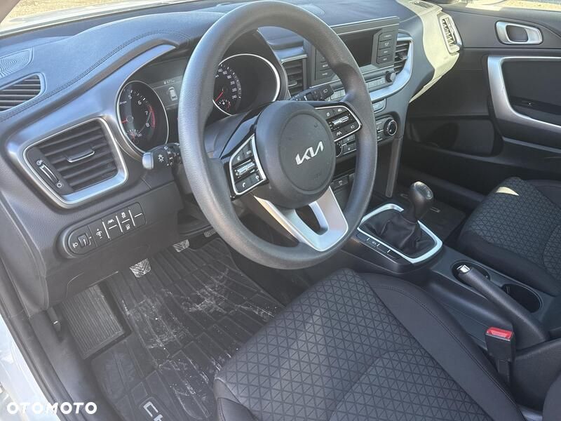 Kia Ceed 1.5 T-GDI S - 10