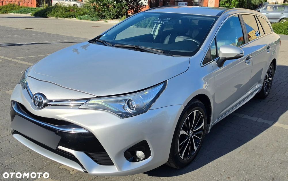 Toyota Avensis 1.8 Premium MS - 8
