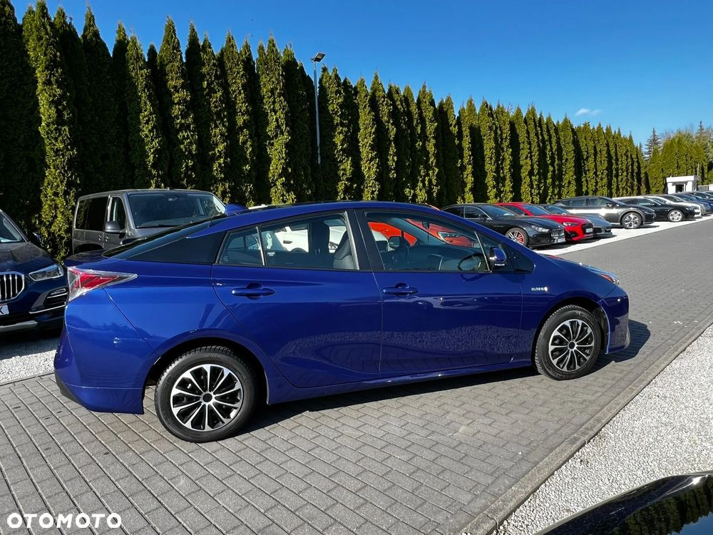 Toyota Prius Hybrid - 3