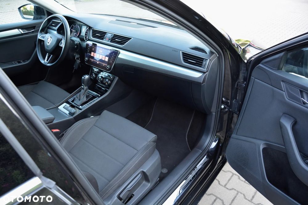 Skoda Superb 2.0 TDI DSG Ambition - 23