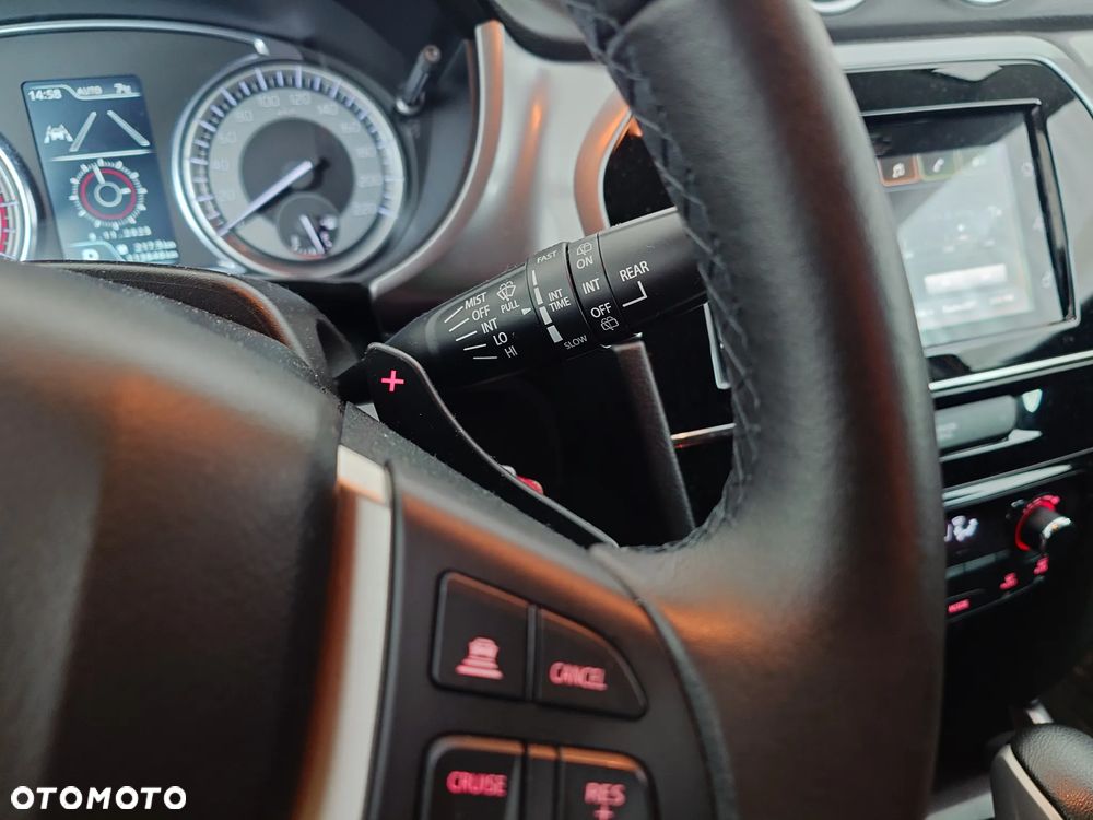 Suzuki Vitara 1.4 Boosterjet Premium 4WD - 17