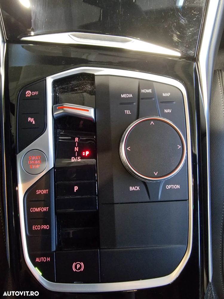 BMW Seria 3 320d Touring Aut. Sport Line - 32