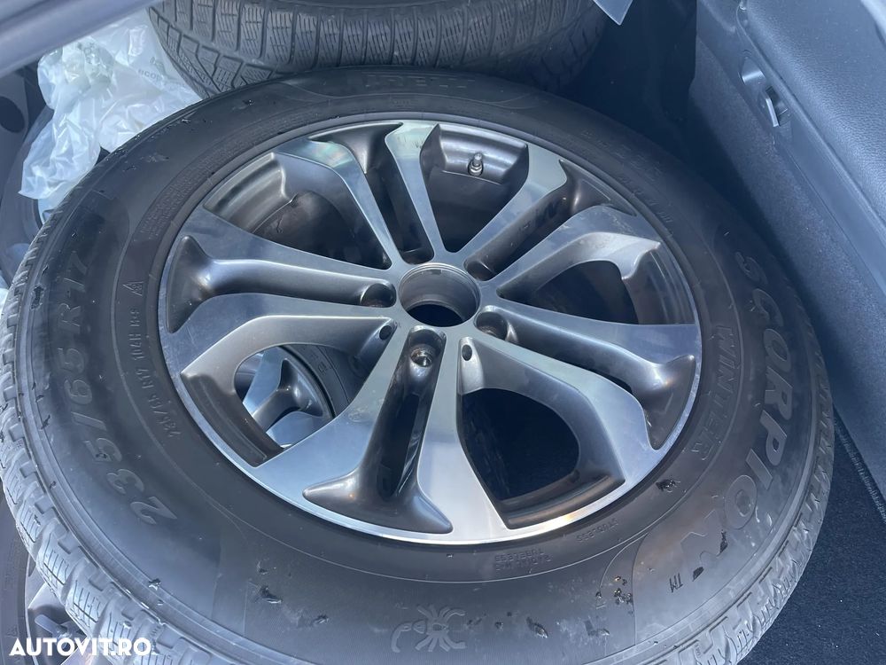 Mercedes-Benz GLC - 27